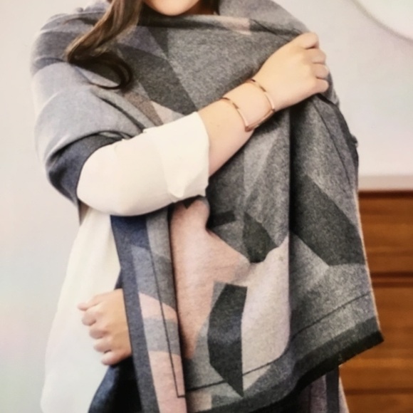 Soia & Kyo Accessories - Soia & Kyo Scarf Shawl Plaid Checker Fall Winter Gray Black Pink Soft Cozy